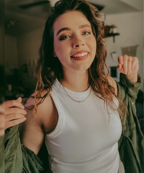 Justseum porn actress photos