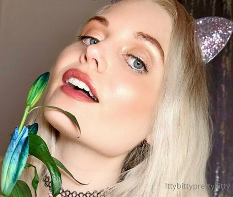 ittybittyprettykittyfree adult model pictures