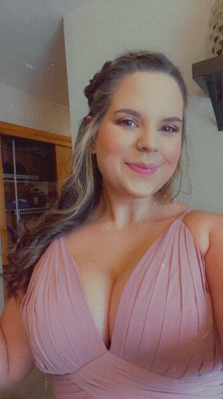 HipsandDips naked star galleries