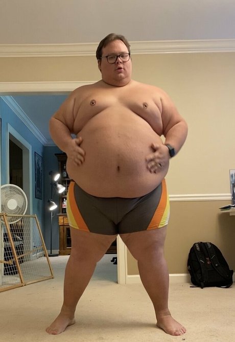 tychub model pretty photo