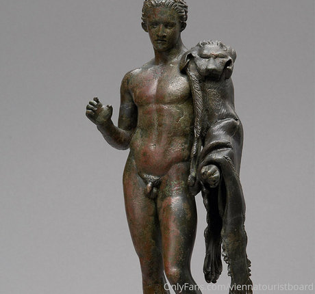 viennatouristboard model nude photos