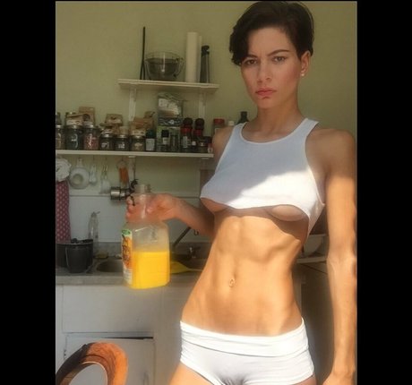 c antoinettemarie model adult pic