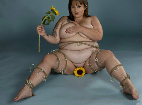 sophieminxfree sex model photo