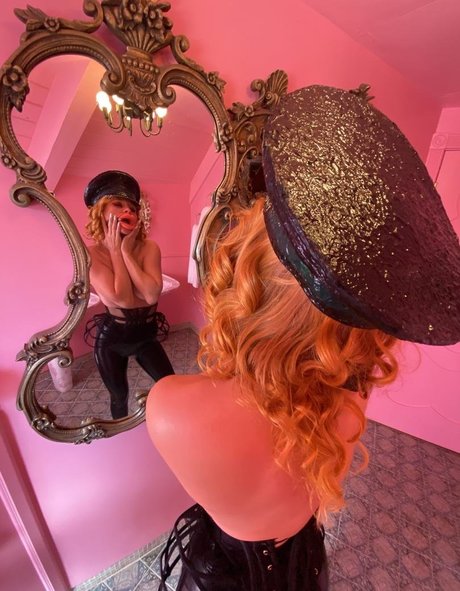 obviodette nudes model img