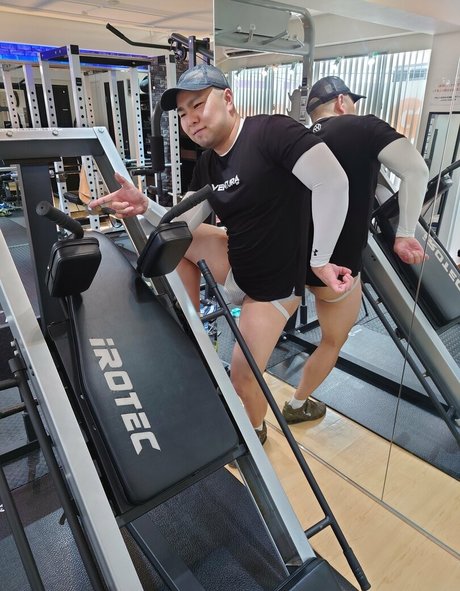 largedogcollar star naked galleries