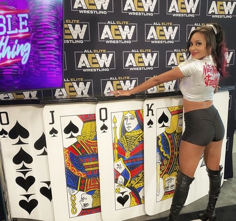 Brandi Rhodes Profile pic