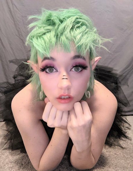 the land of odd beautiful actress gallery