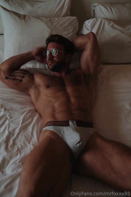 Mrfoxxx85 free model images