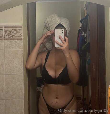 Curlygirl07 xxx pornstar photos