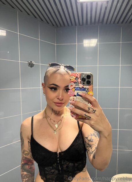 Happyrebby beautiful pornstar img