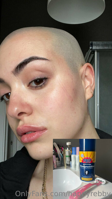 Happyrebby model sex pic