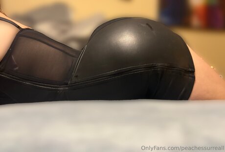 Peachessurreall star sex image