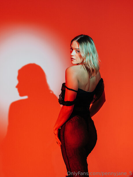 Penelopepeachesxo pornstar sexy img