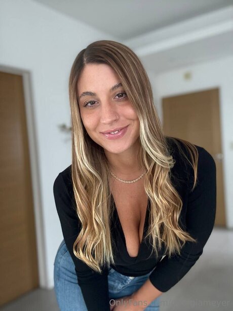 Georgiameyer hd actress img