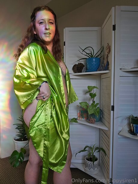 Slippysiren1 naked star archive