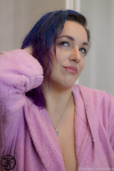 Evaflux high quality actress pics