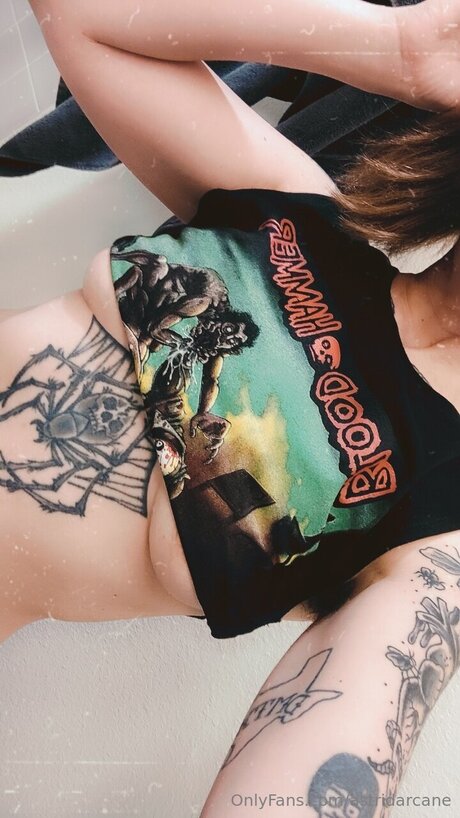 Astridarcane model hd img