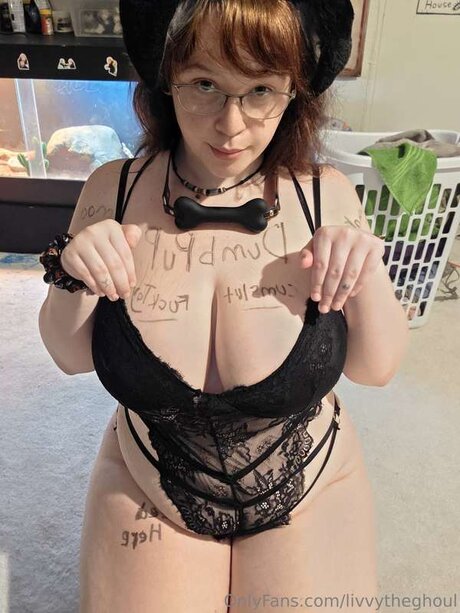 Livvytheghoul Profile pic