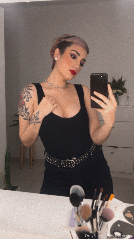 Miss Venus star perfect image