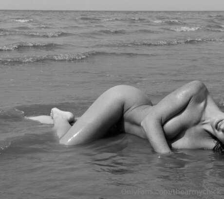 Thearmychick naked model photos