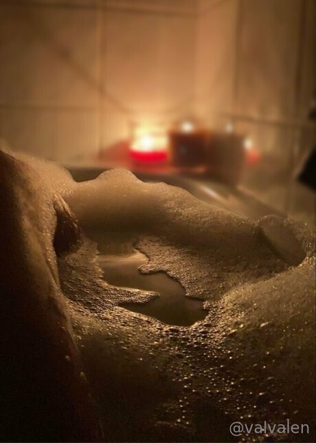 Valvalen pornstar pretty picture