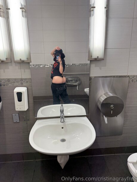 Cristinagrayfree model sexy photos