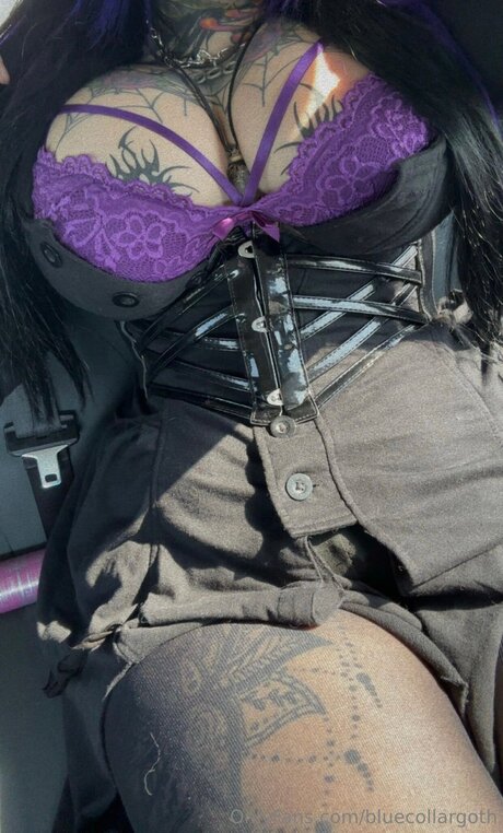 Bluecollargoth model nude archive