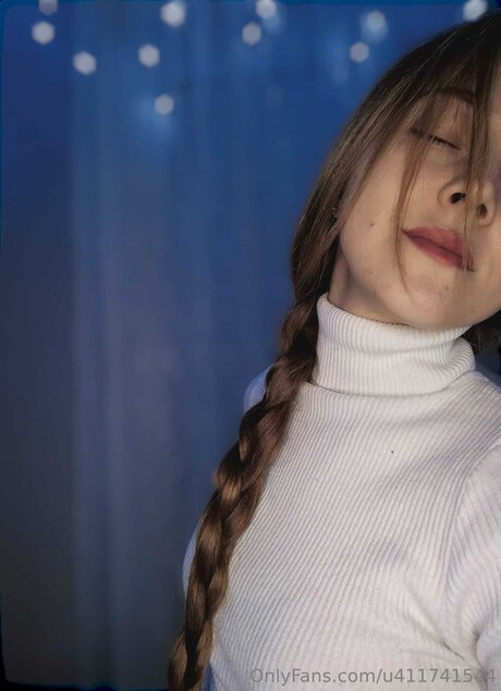 U411741544 nudes actress image