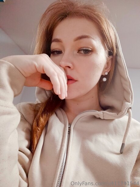 U411741544 hot actress archive