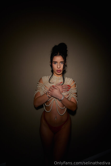 Selinaslayfree art actress archive