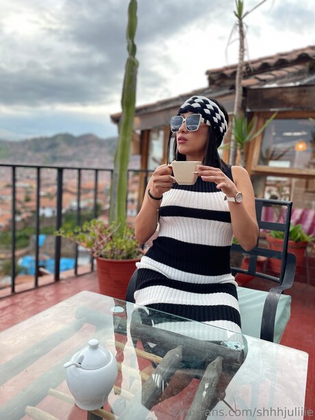 Shhhjuliiie model nice photo