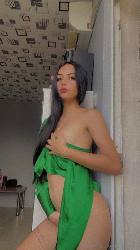 Rennii M nice pornstar picture