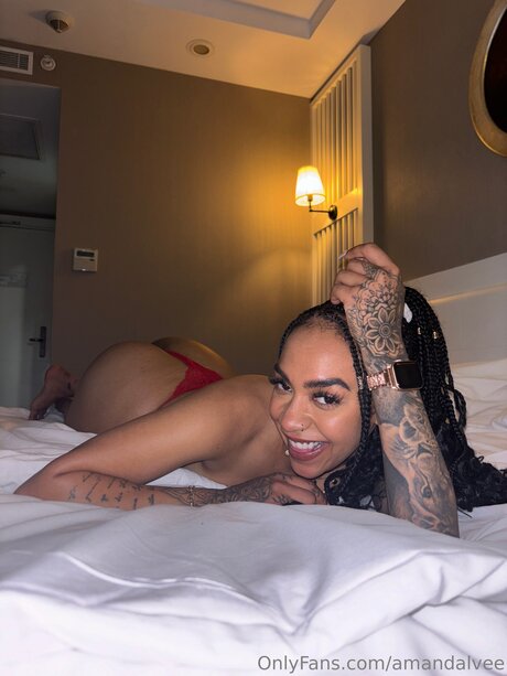 Amandalvee pornographic model archive