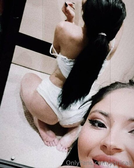 Yanica8 naked model galleries