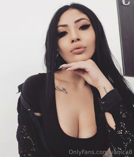 Yanica8 exclusive star photo