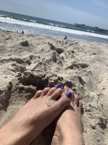 U131789602 adult model archive