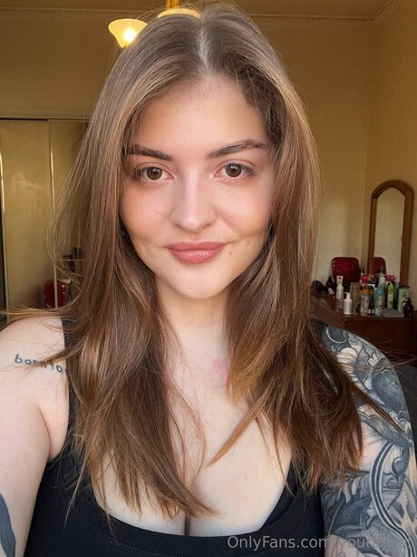 Youraysel star sexy image