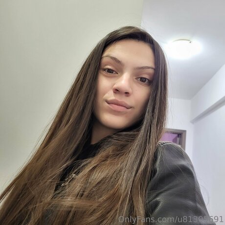 Aleksss99 model top pic