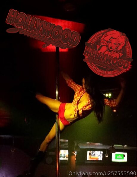 U257553590 model sex img