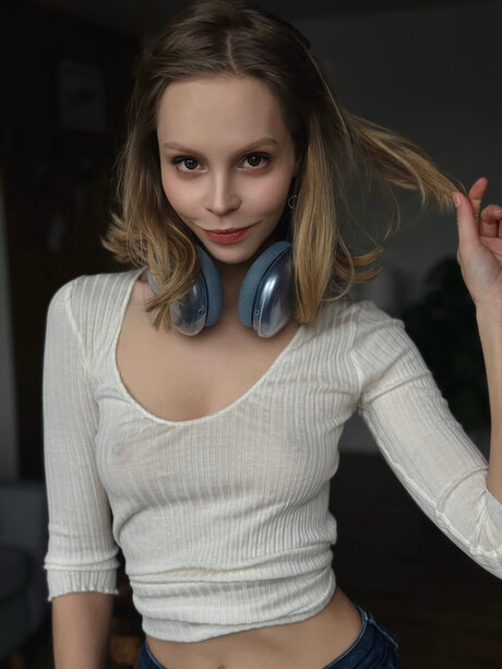 Nikki Mills Private naked star gallery