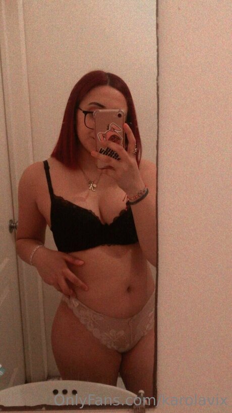 Karolavix nudes model pictures