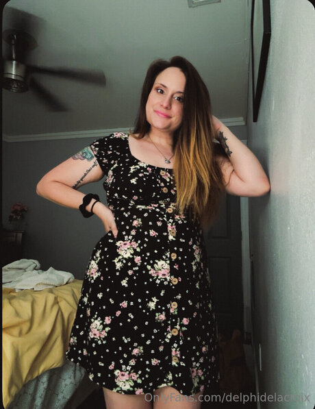 Delphidelacroix model pretty gallery