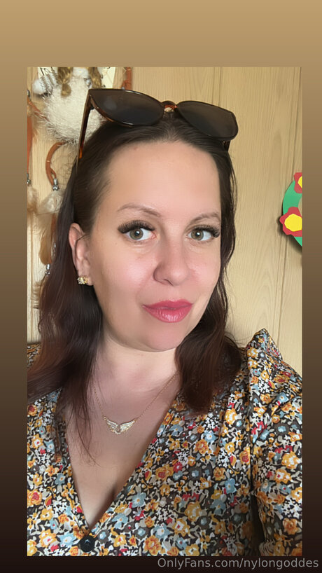 Nylongoddes Profile pic