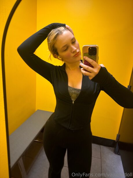 Divadoll1 star porn photos