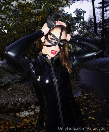 Divadoll1 free actress pics