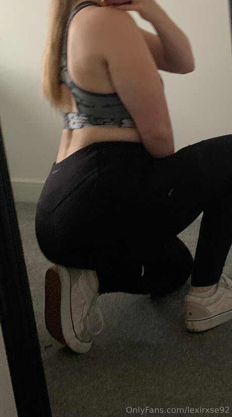 Lexirxse92 xxx model photos