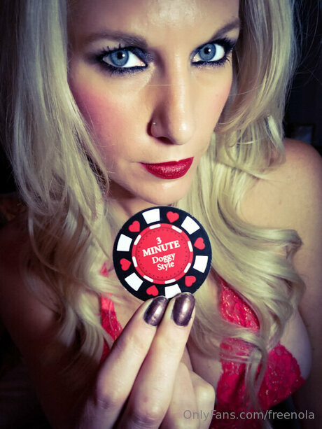 Freenola nude star photo