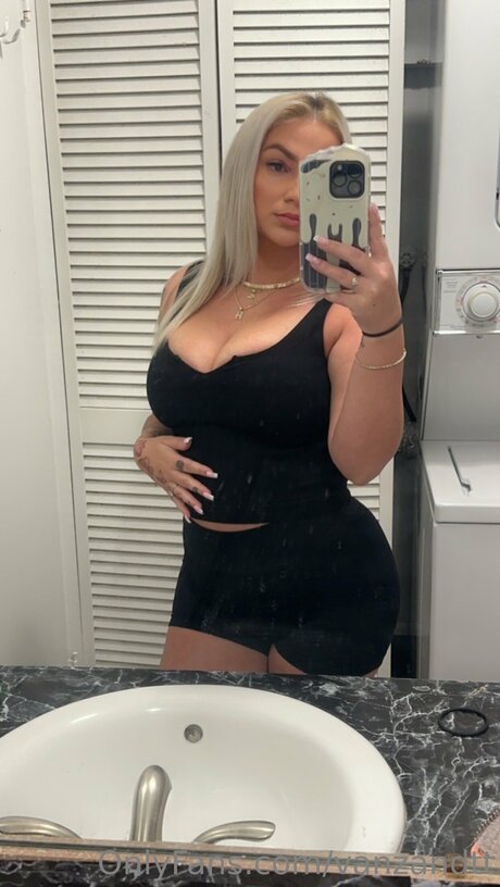 Vanzandtt pornstar galleries