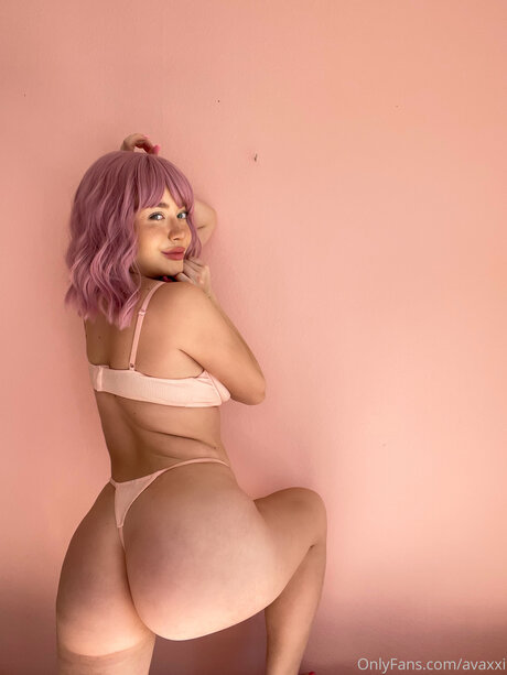 Avaxxi star perfect photos