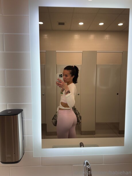 Babiehan nice pornstar pic